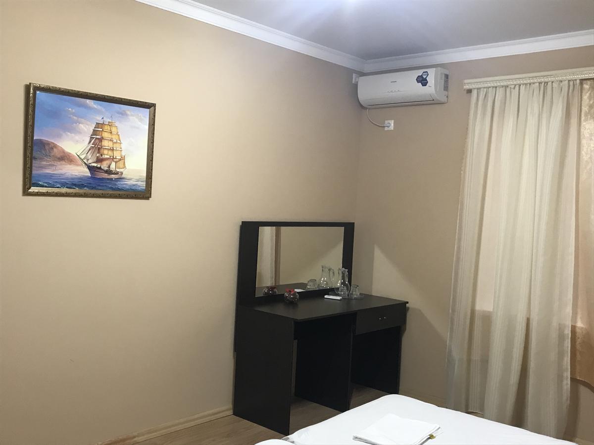 Guest House Guma Sukhumi Ngoại thất bức ảnh