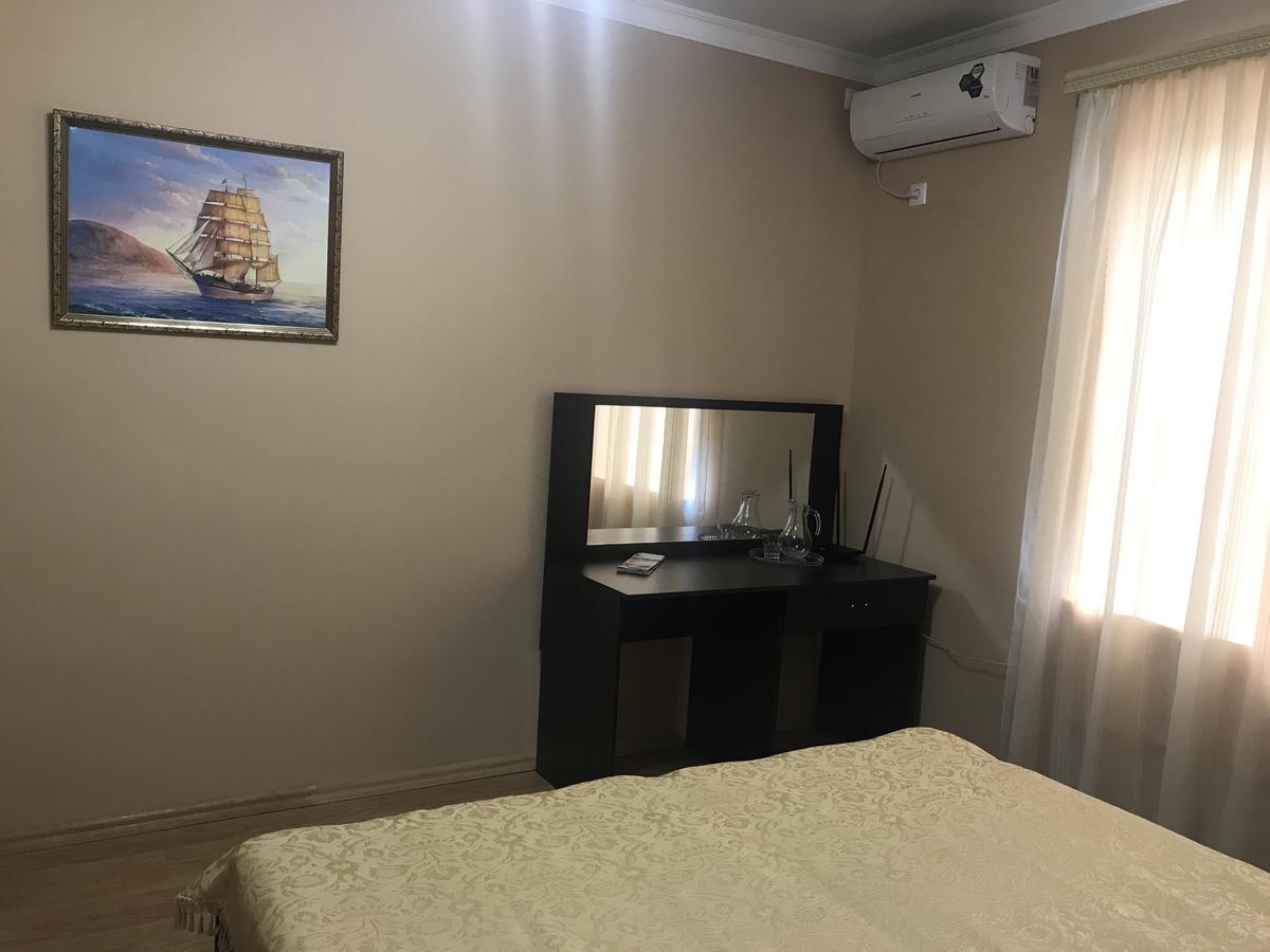 Guest House Guma Sukhumi Ngoại thất bức ảnh